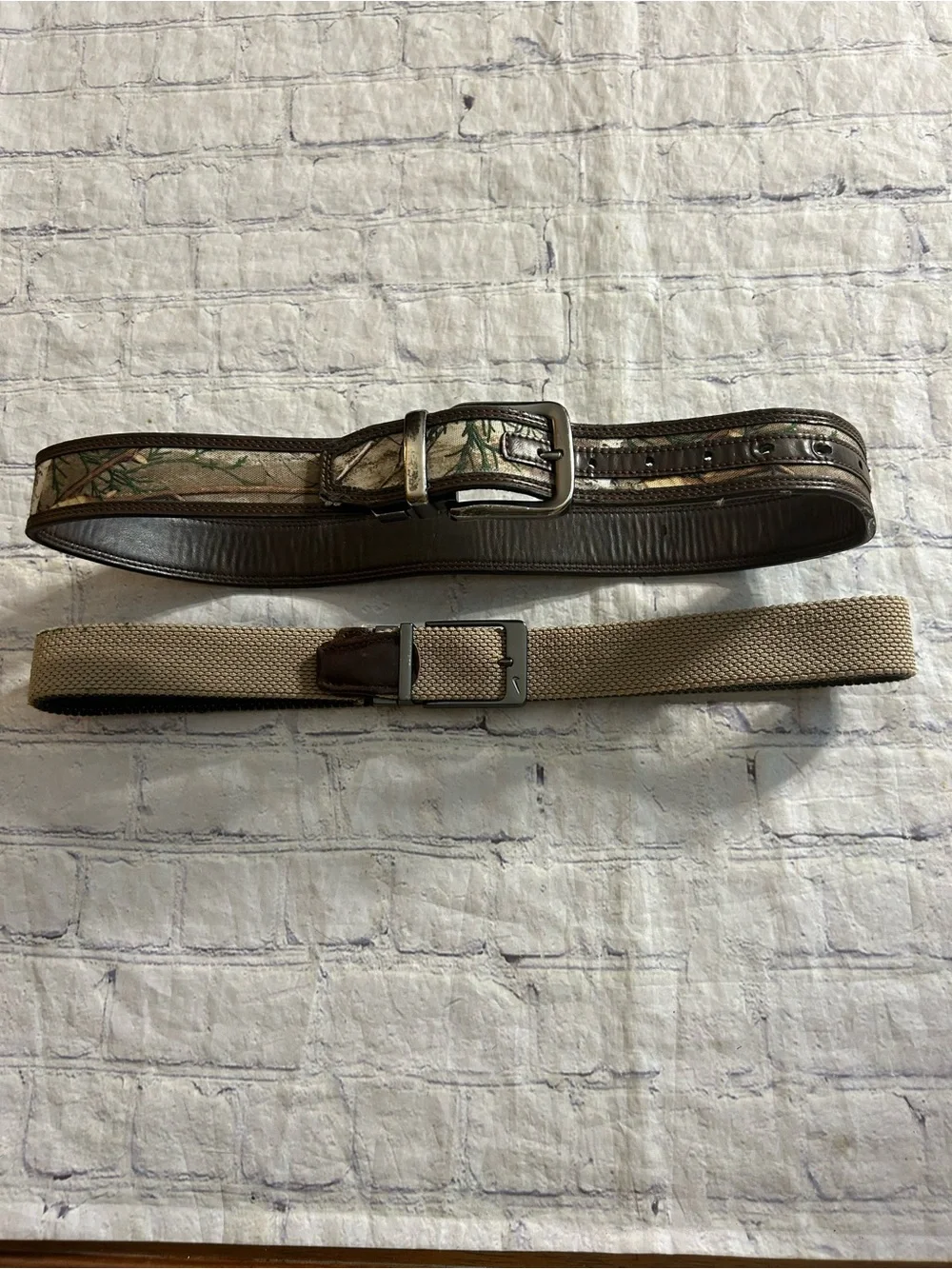REALTREE VTG REVERSIBLE CAMOUFLAGE AND NIKE TAN GREEN WEBBING REVERSIBLE BELTS
